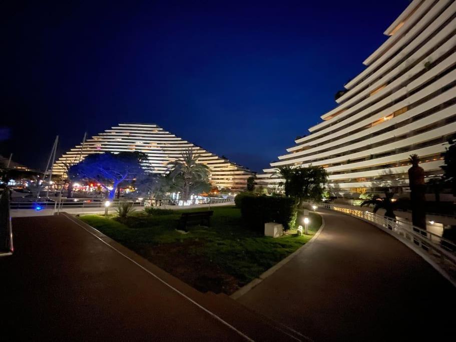Studio A 2 Pas De La Plage Villeneuve-Loubet Bagian luar foto